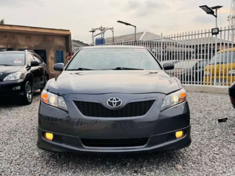 Toyota Camry   - 2008