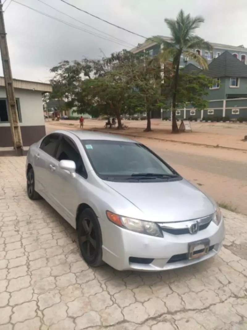 Honda Civic - 2010