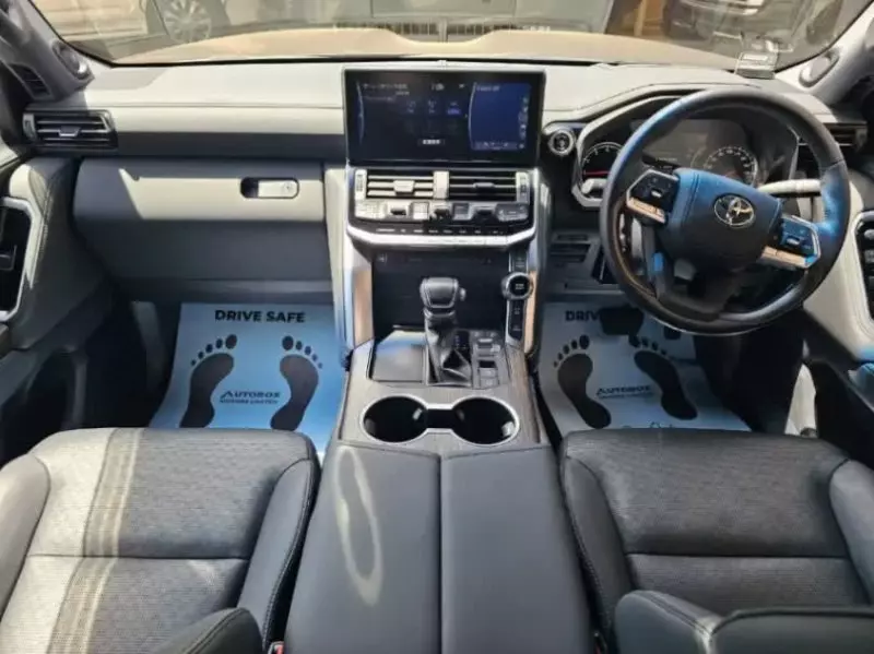 Toyota Landcruiser 300   - 2022