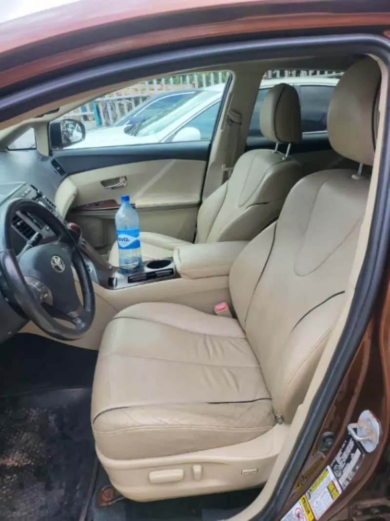 Toyota Venza   - 2010