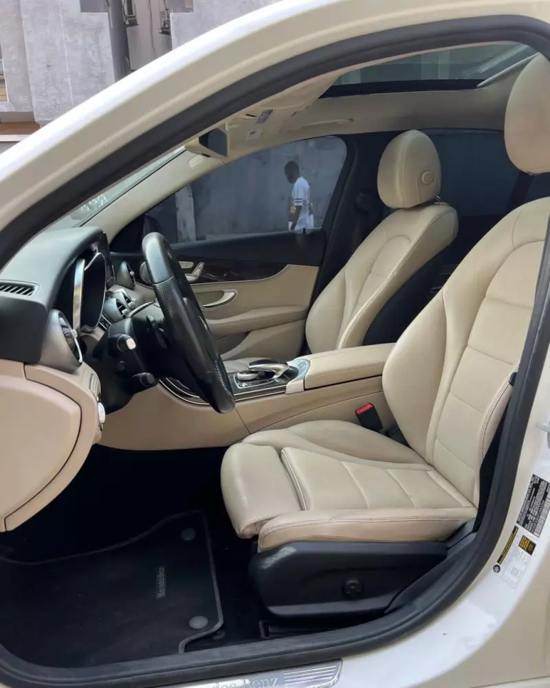 Mercedes-Benz C 300   - 2015