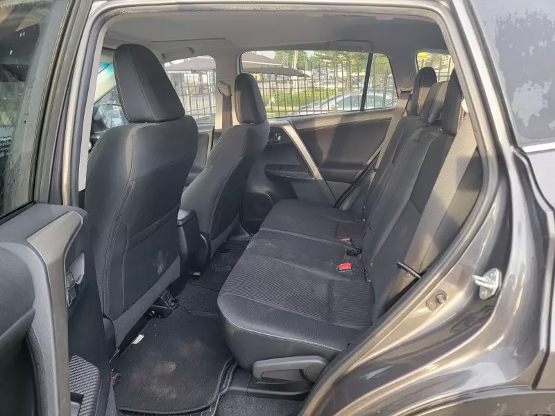 Toyota Rav4   - 2015