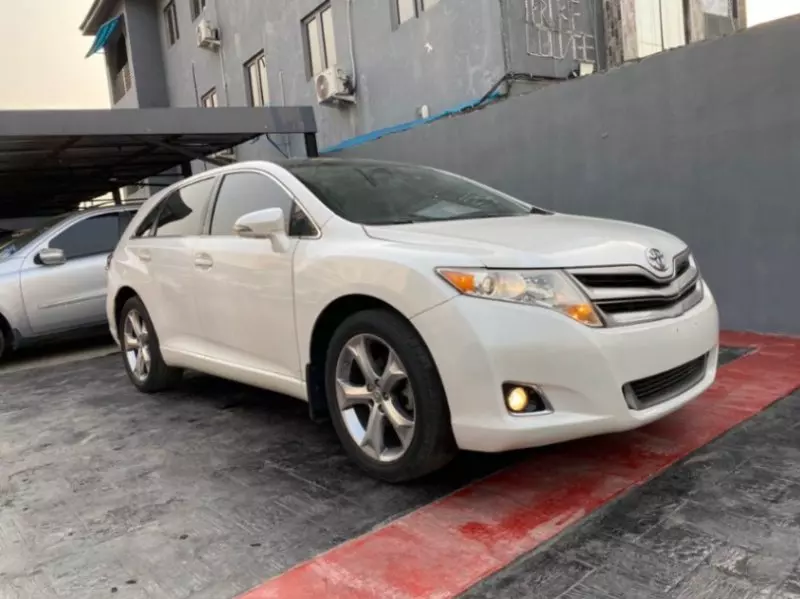 Toyota Venza   - 2014