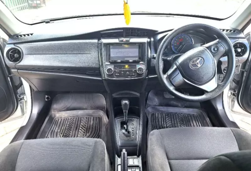 Toyota Axio    -