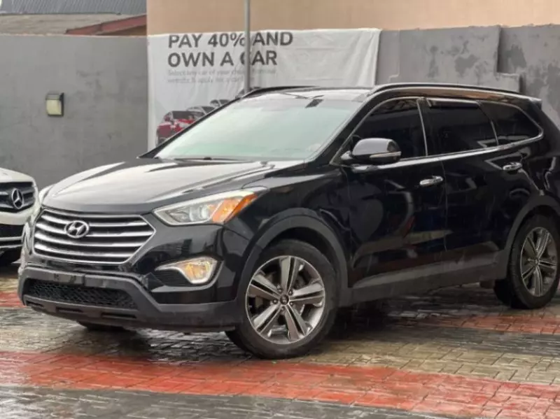 Hyundai Santa FE   - 2014
