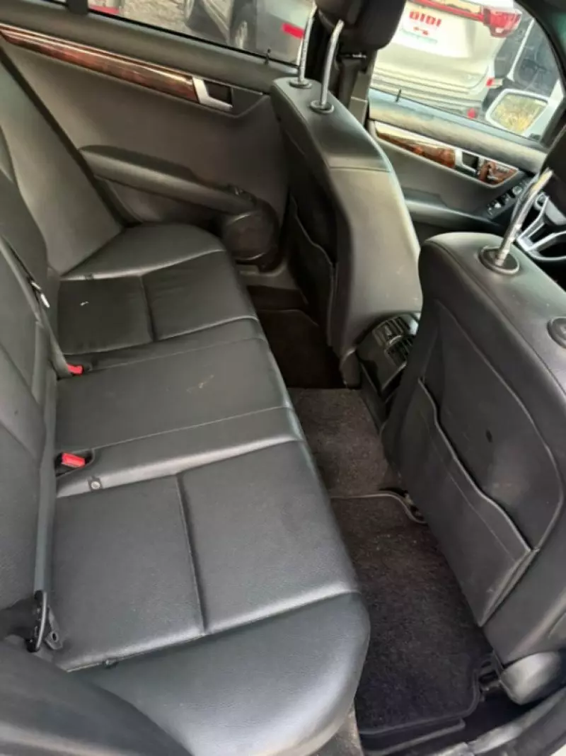 Mercedes-Benz C 300   - 2012