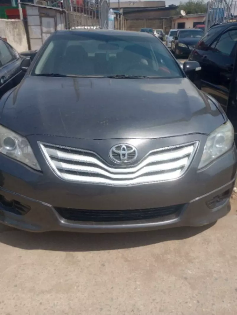 Toyota camry   - 20087