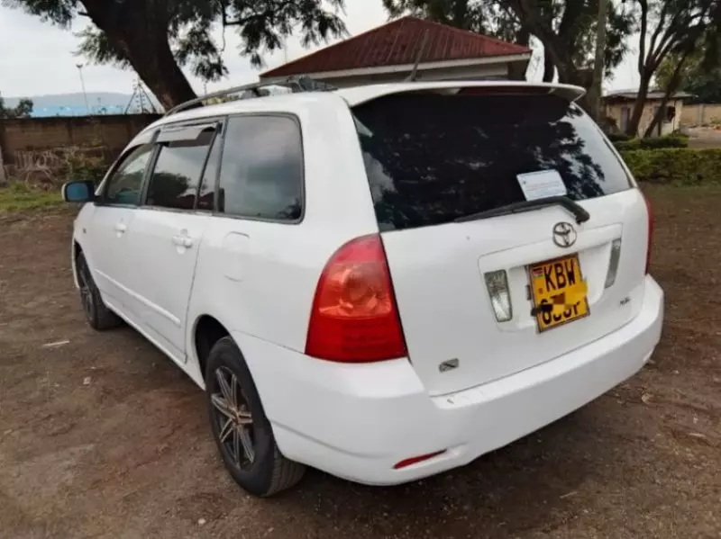 Toyota Fielder    - 2006