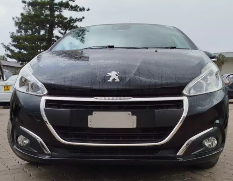 Peugeot 208   - 2018