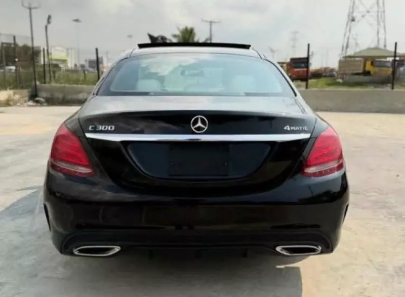 Mercedes-Benz C 300