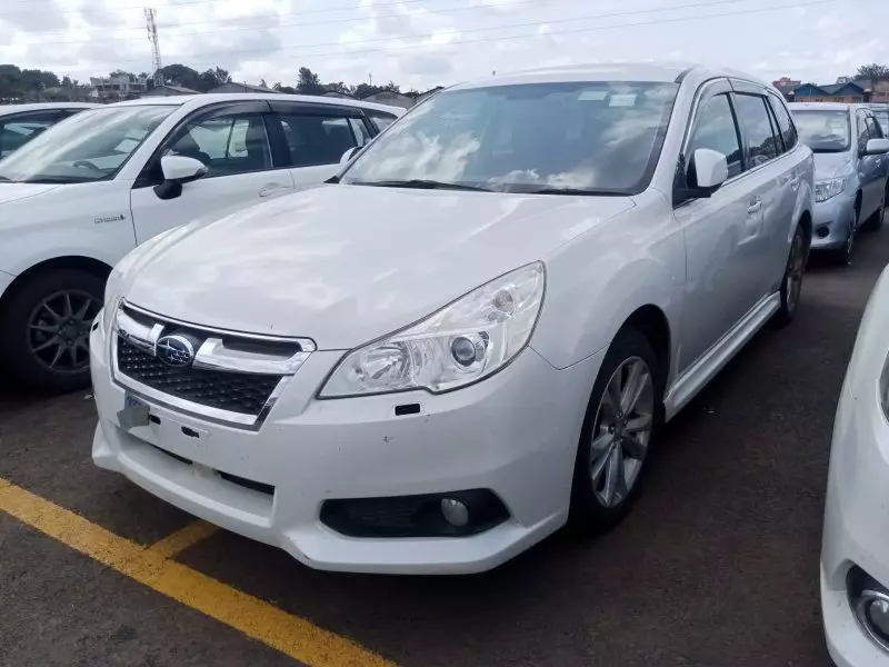Subaru Legacy   - 2012