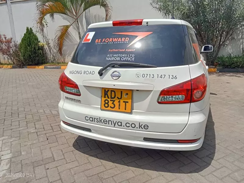 Nissan Wingroad    - 2015
