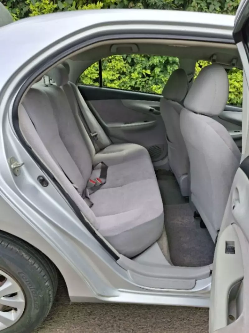 Toyota Axio    - 2010