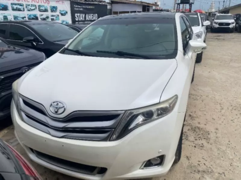 Toyota Venza   - 2015