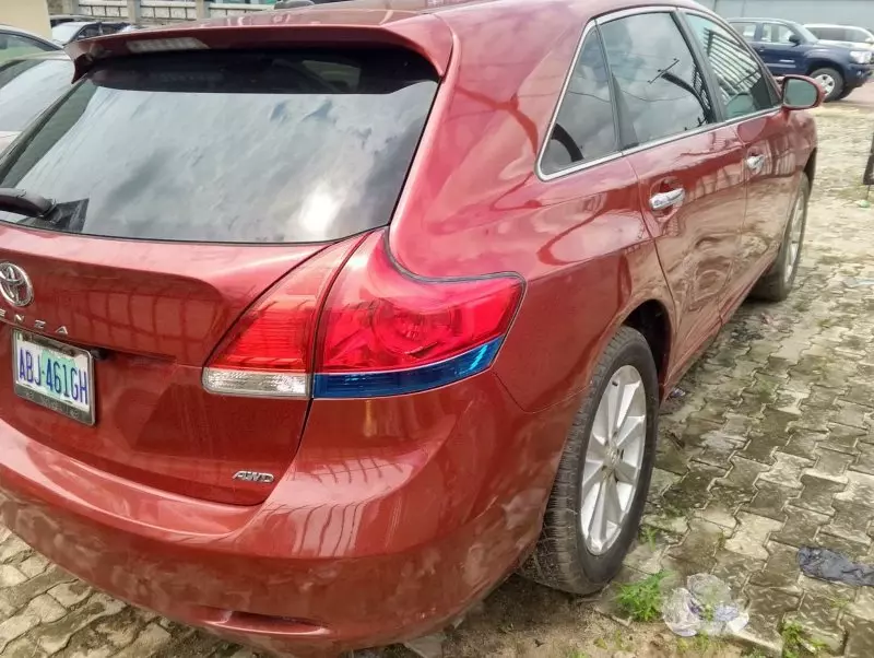 Toyota Venza   - 2010
