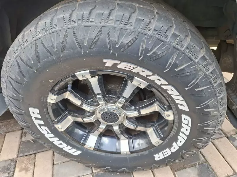 Mitsubishi Pajero   - 2011