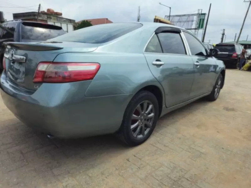 Toyota Camry   - 2008