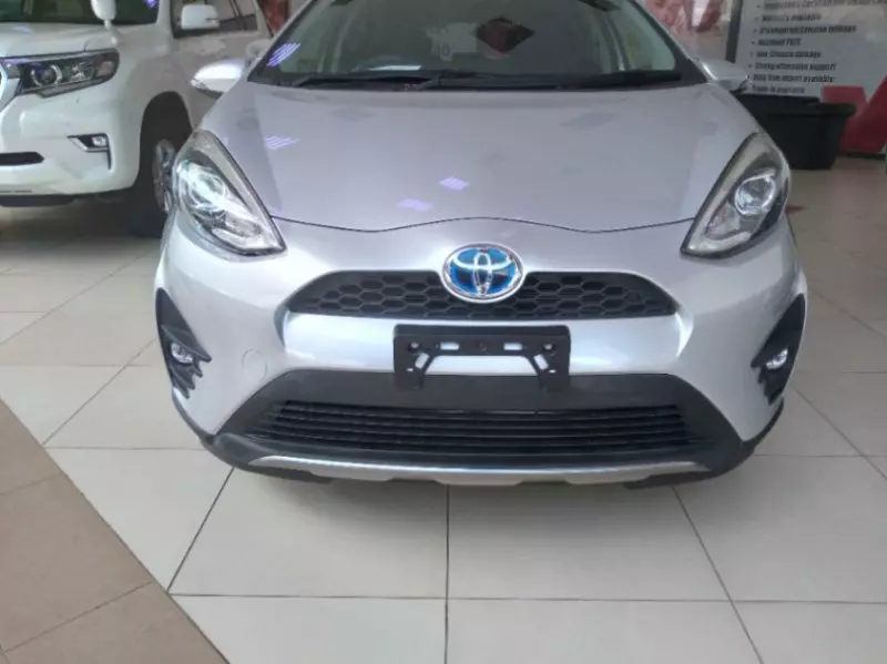 Toyota Aqua Hybrid   - 2017