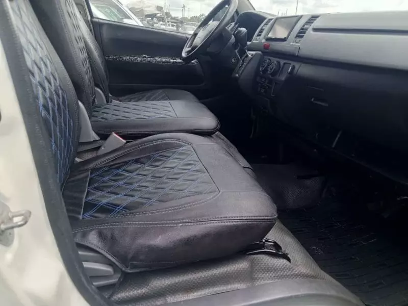Toyota Hiace   - 2007