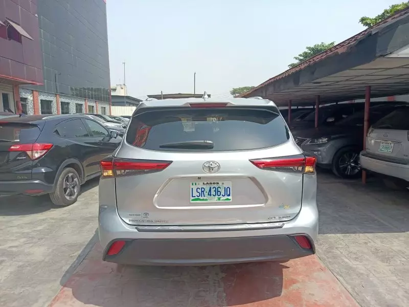 Toyota Highlander   - 2023
