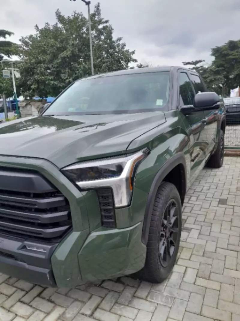 Toyota Tundra   - 2023