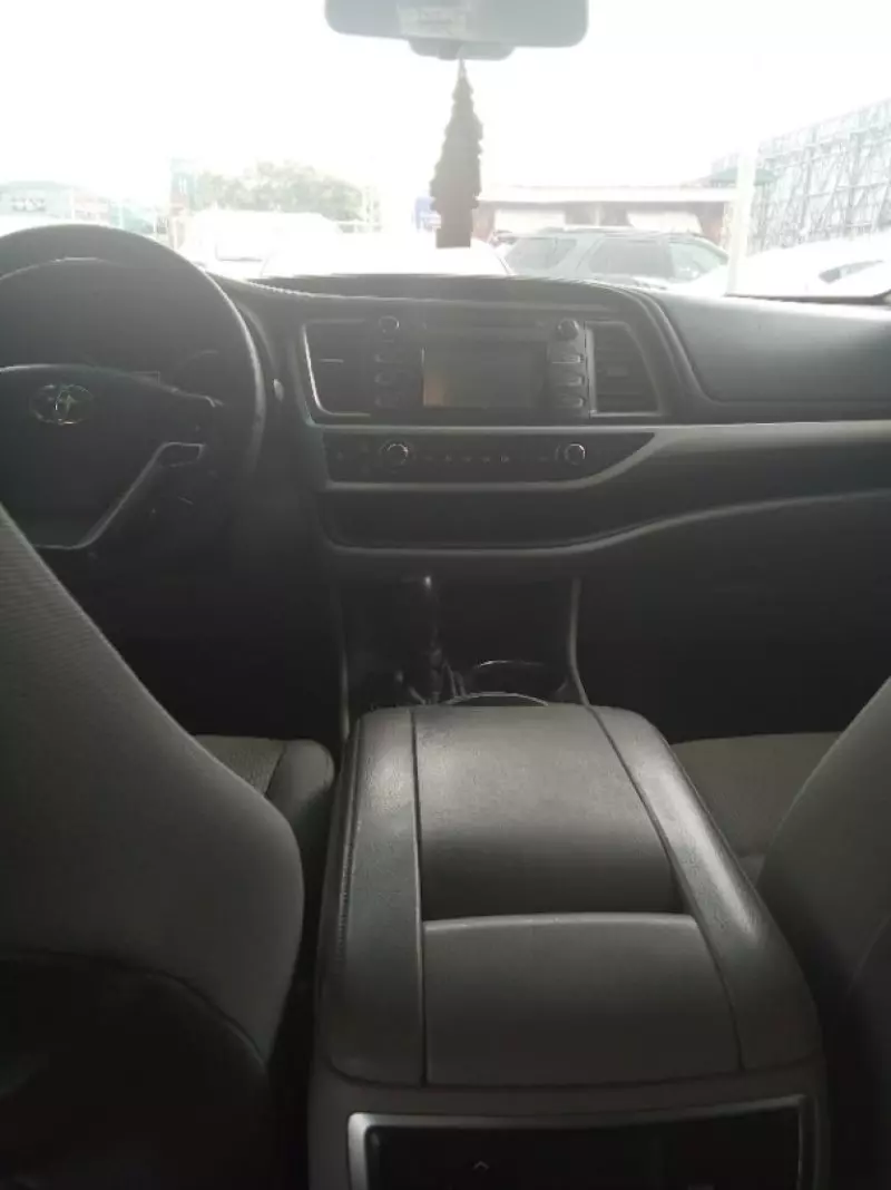 Toyota Highlander   - 2015
