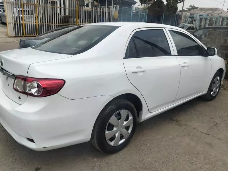 Toyota Corolla   - 2013