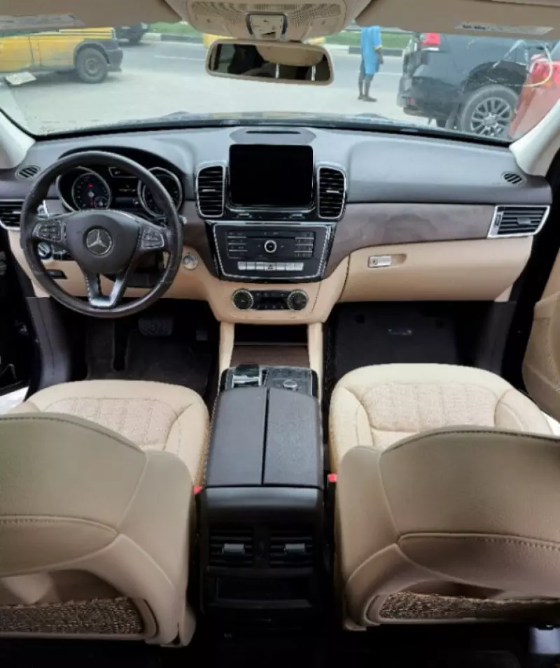 Mercedes-Benz GLE 350   - 2016