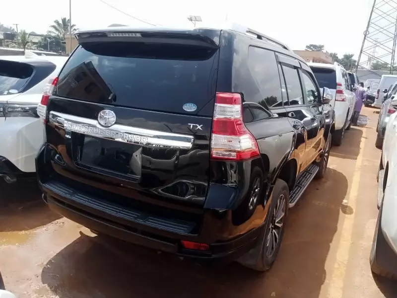 Toyota Landcruiser Prado   - 2016
