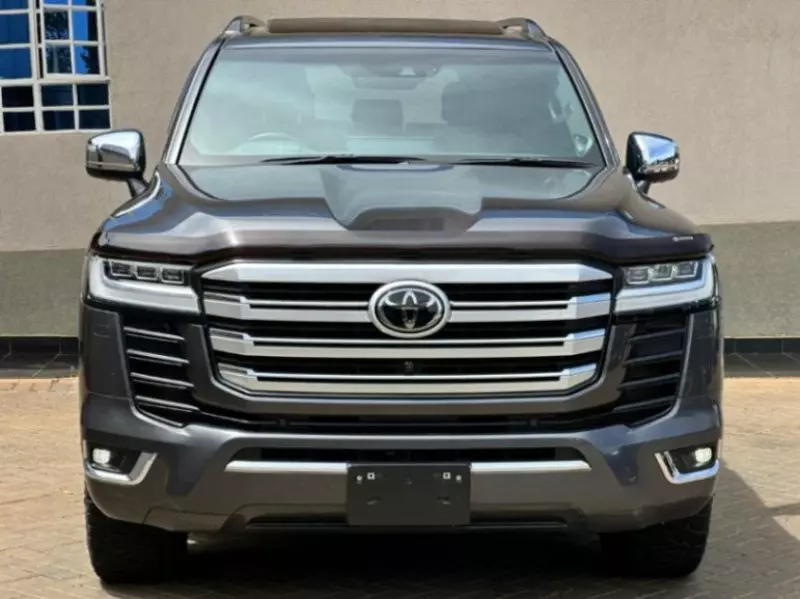 Toyota LAND CRUISER 300 LC300