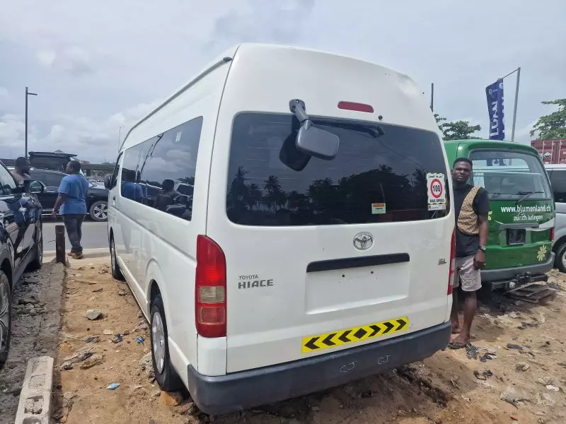 Toyota Hiace (High Roof)   - 2018