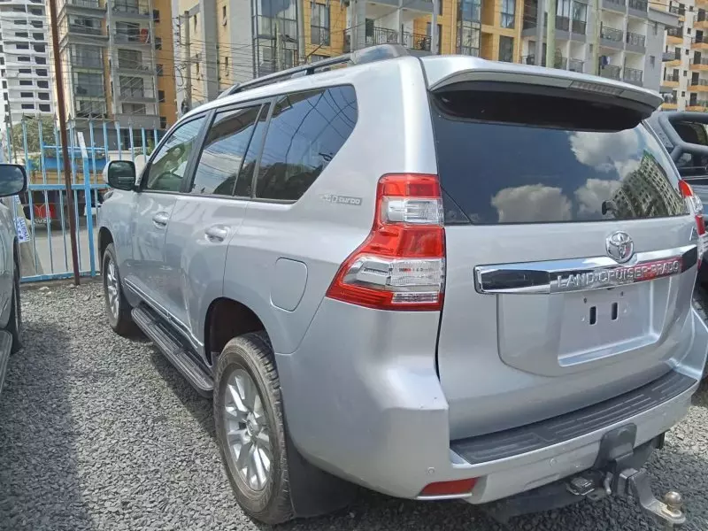 Toyota Landcruiser Prado   - 2017