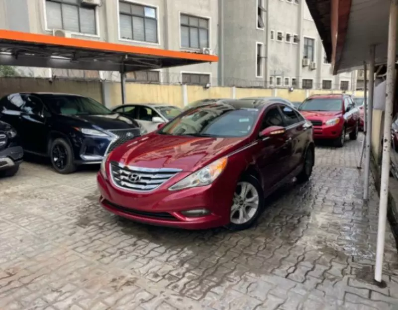 Hyundai Sonata   - 2015