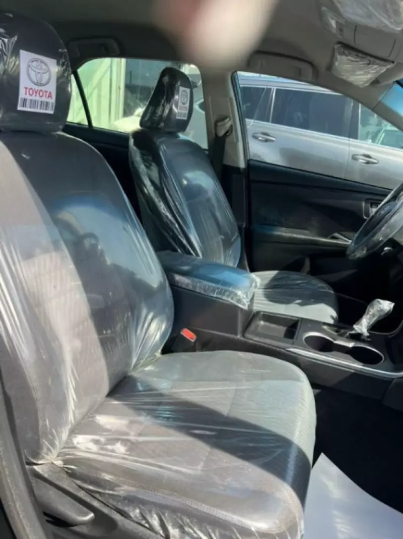 Toyota Camry   - 2016