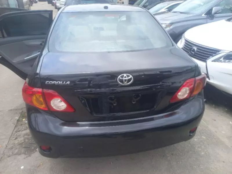 Toyota Corolla   - 2011