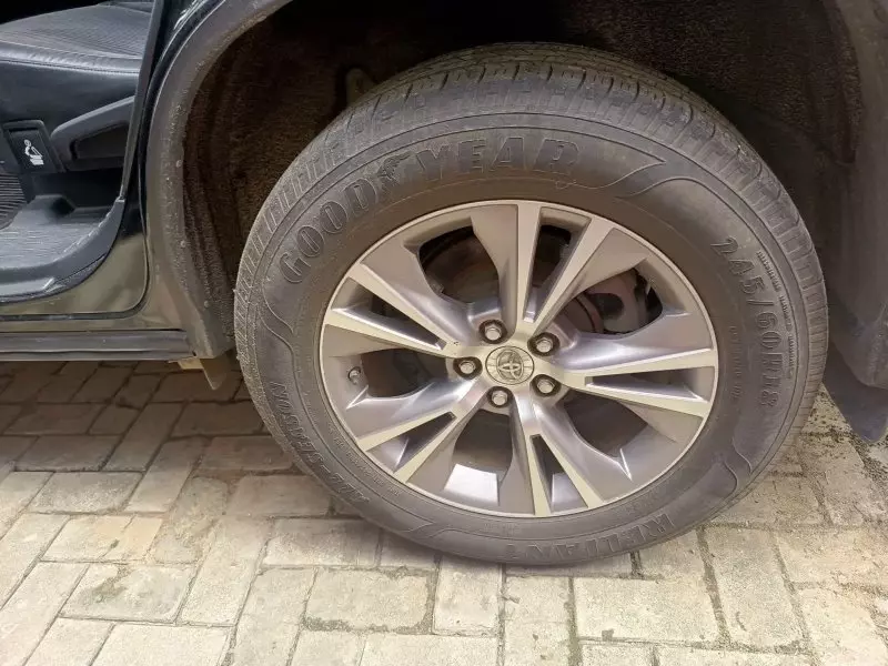 Toyota Highlander   - 2014