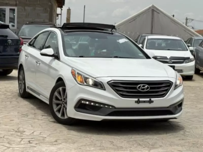 Hyundai Sonata   - 2016