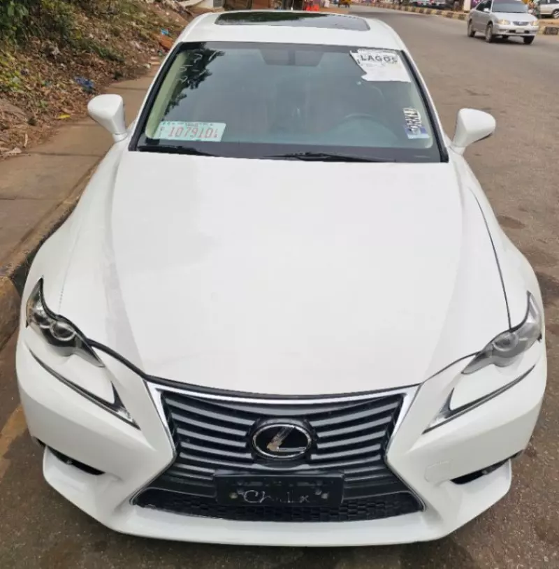 Lexus IS   - 2014