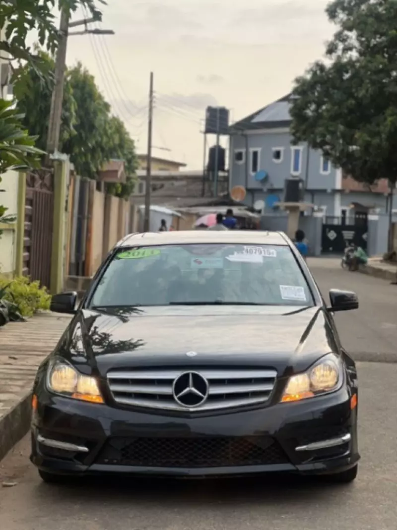 Mercedes-Benz C 300   - 2013