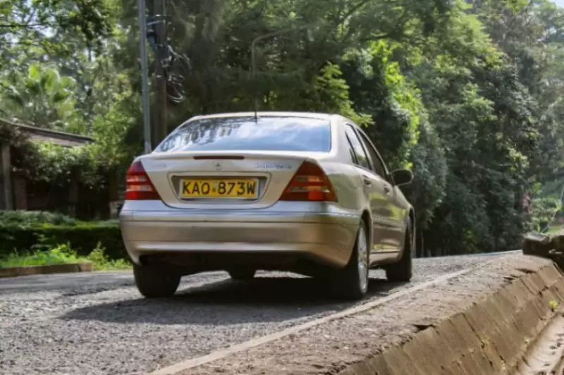Mercedes-Benz C200   - 2003
