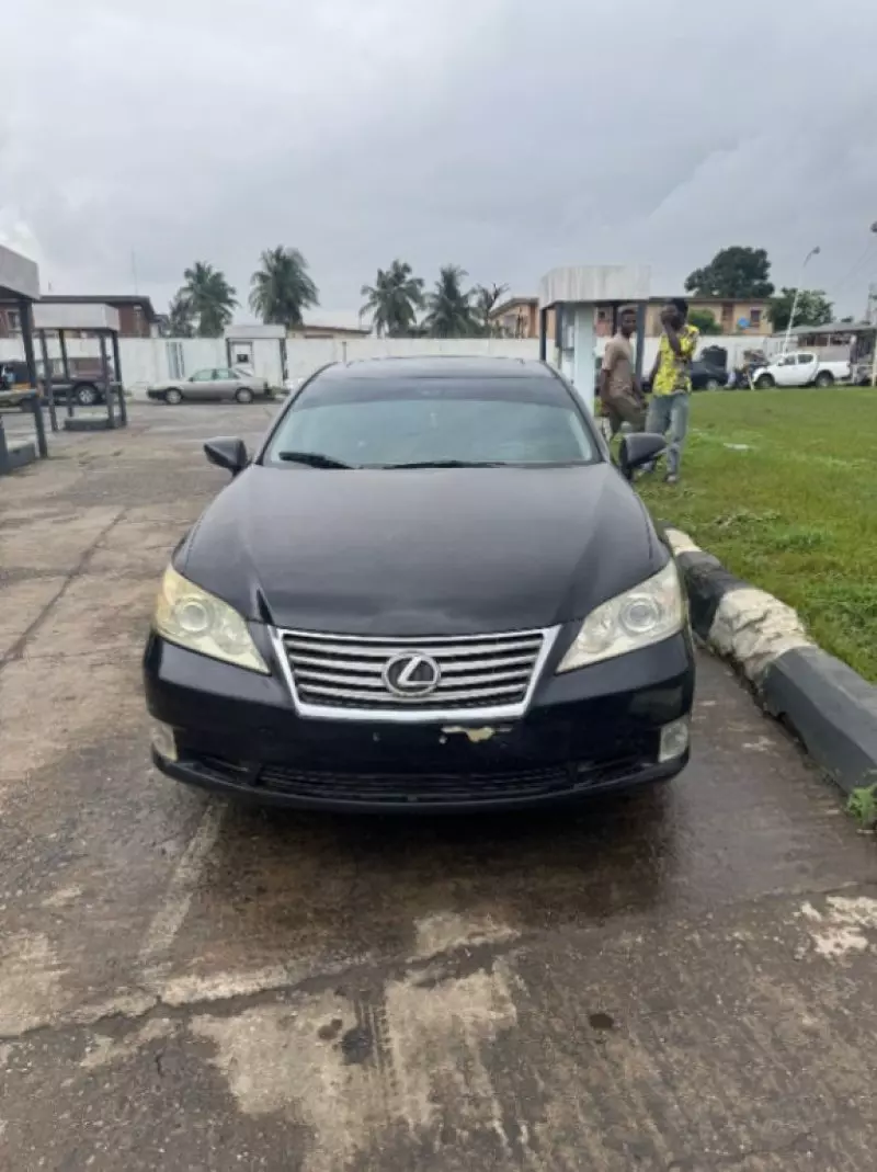 Lexus ES 350 - 2011