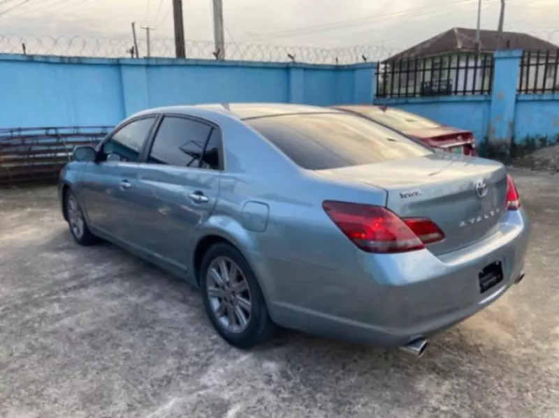 Toyota Avalon