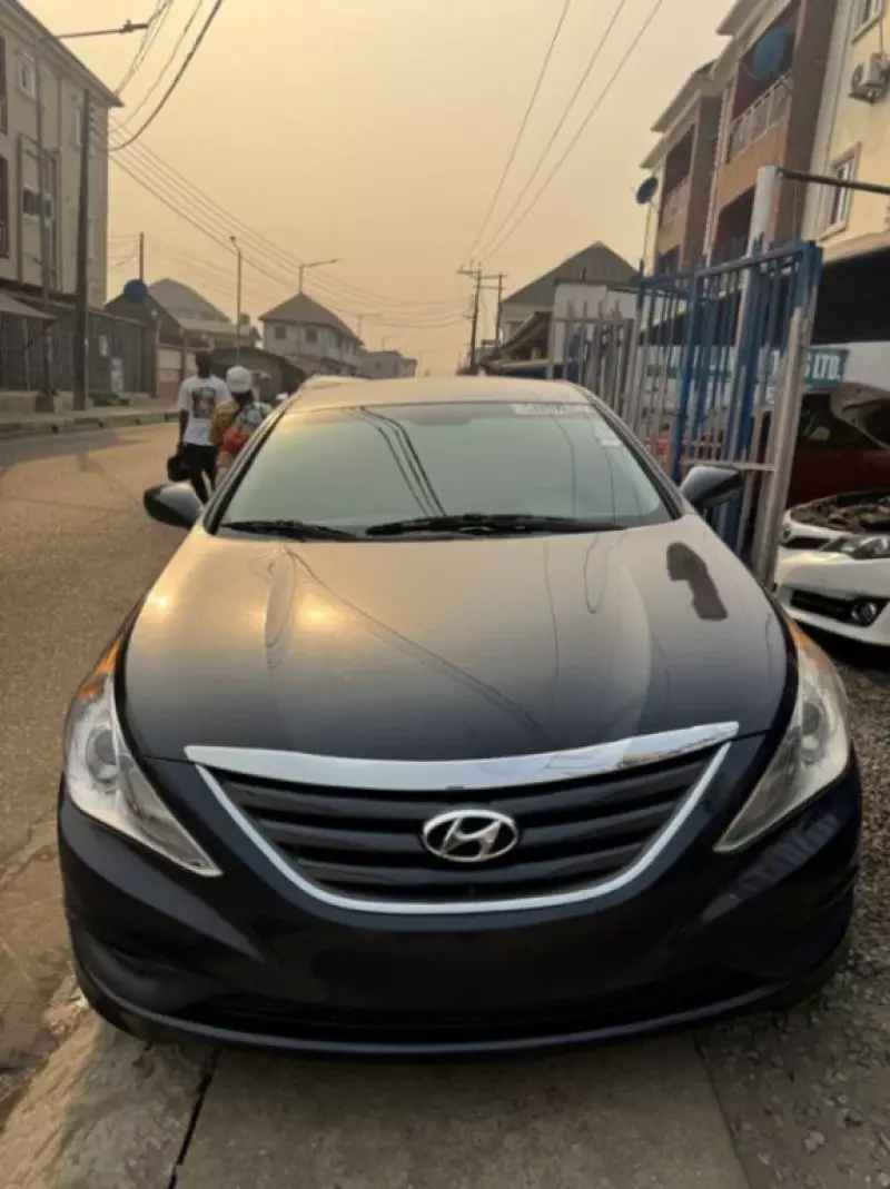 Hyundai Sonata   - 2014