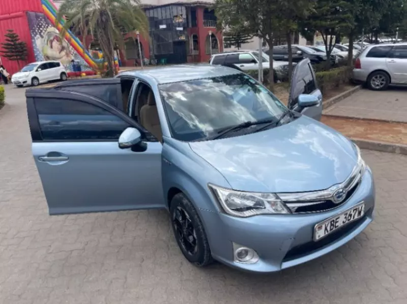 Toyota Axio    - 2014