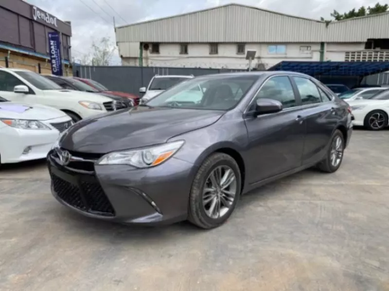Toyota Camry   - 2016