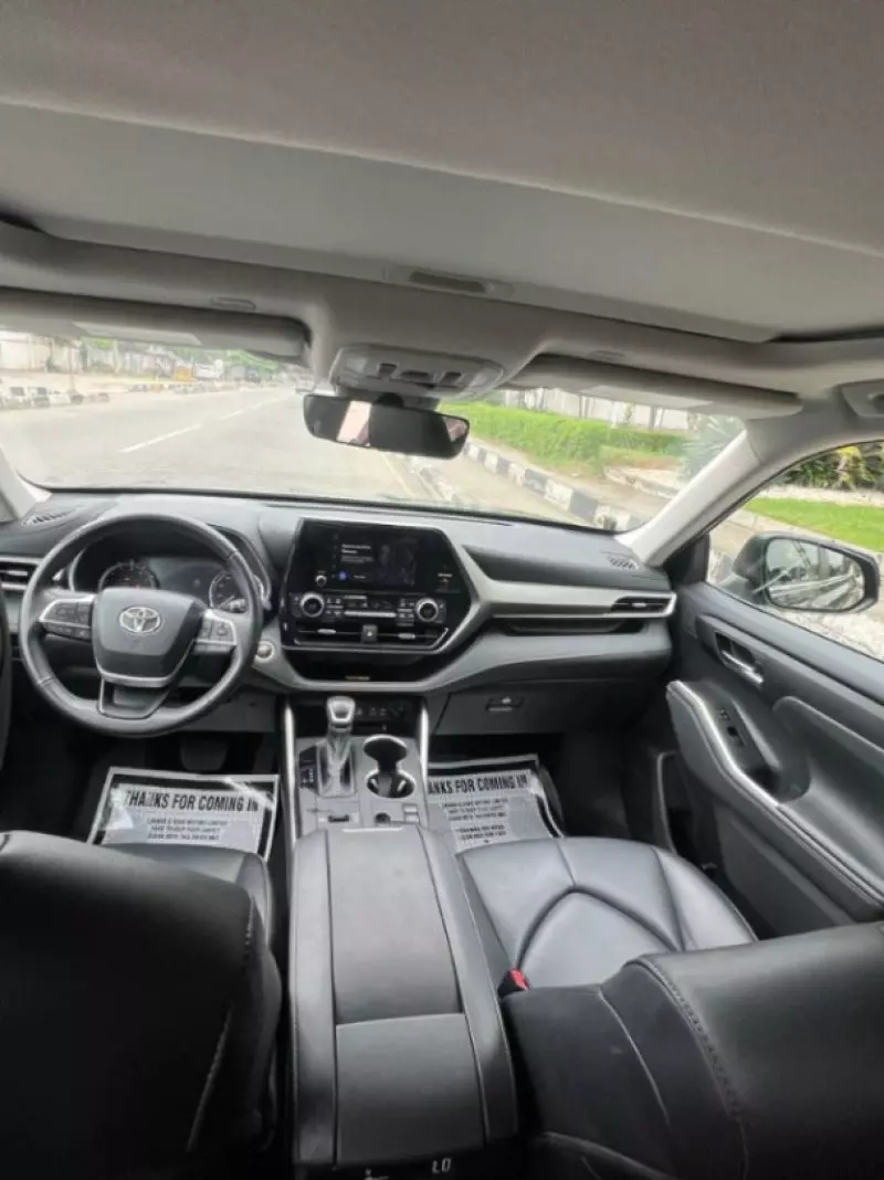 Toyota Highlander   -