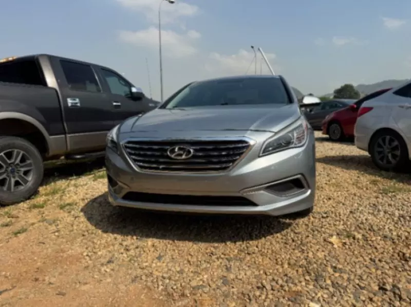 Hyundai Sonata   - 2015