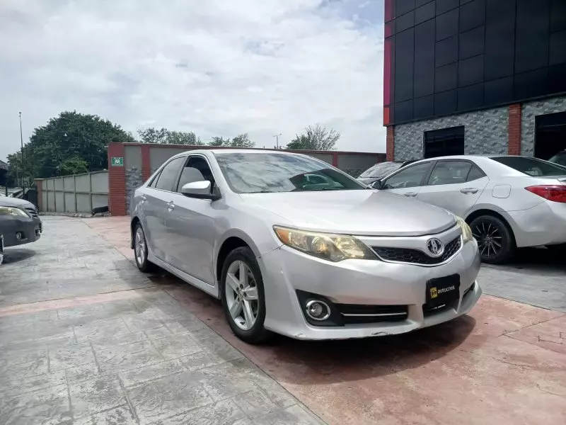Toyota Camry   - 2013