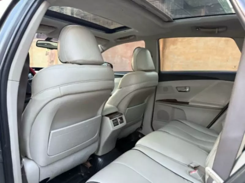 Toyota Venza   - 2010