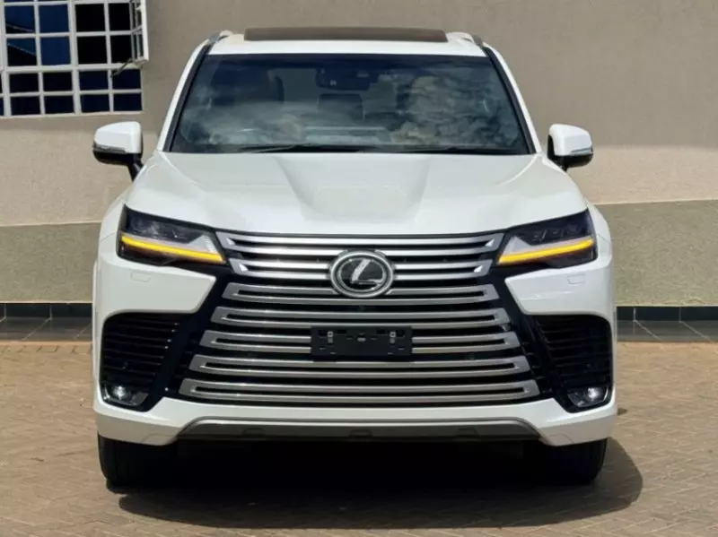 Lexus LX 600
